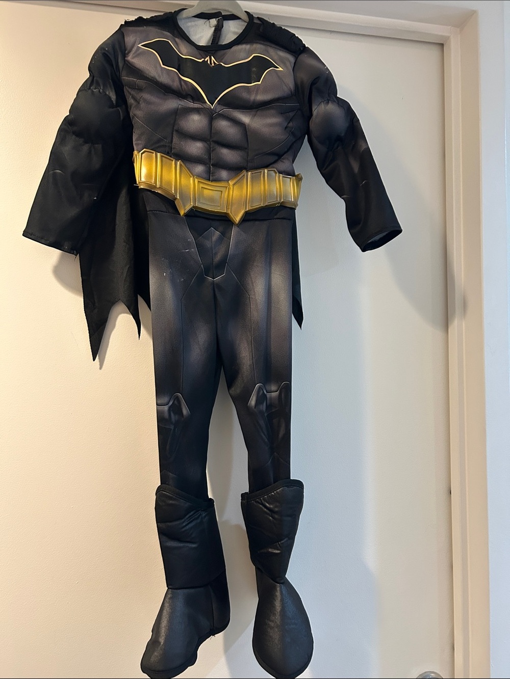 Kids Batman Black and Gold Superhero Costume with Cape